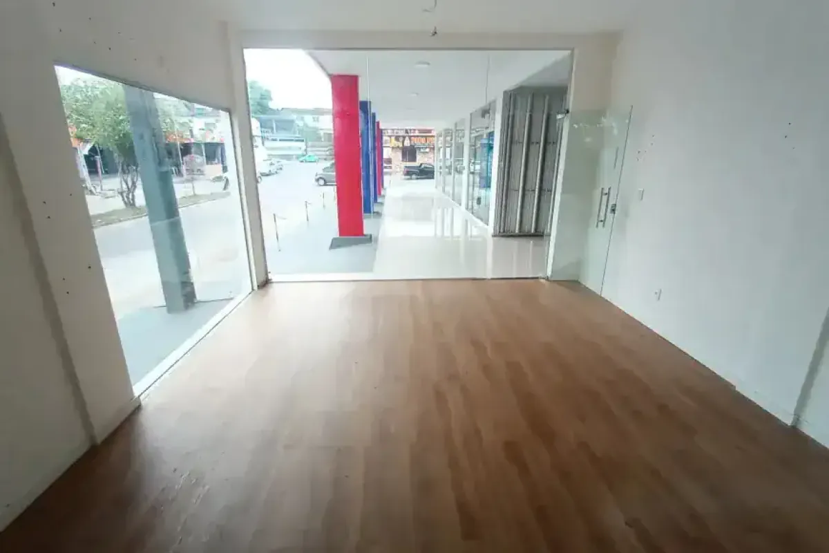 Ponto comercial para alugar – Parque 10